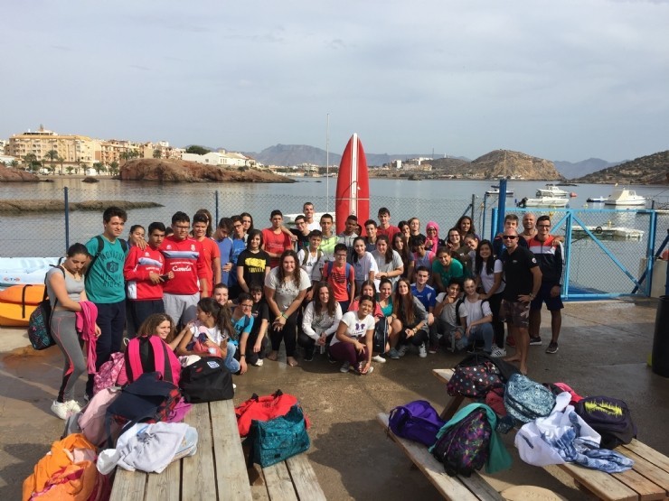 Cientos de escolares participan el el Programa Educativo de Deportes Náuticos 'Driza ¡Todos a la Mar!'