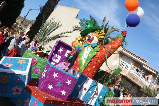 18 grupos entre carrozas y pasacalles musicales tienen previsto participar  el próximo domingo 10 de diciembre en el tradicional desfile de carrozas