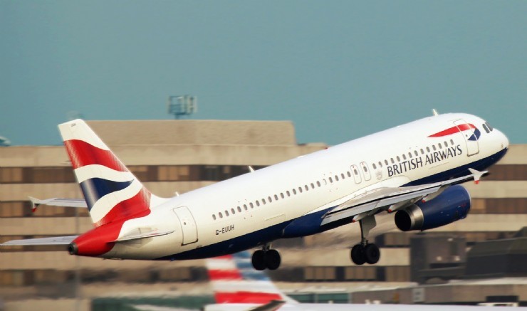 Prorrogadas las limitaciones de entrada a España por vía aérea y marítima desde Reino Unido y, por vía aérea, desde Brasil y Sudáfrica