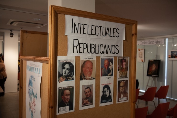 La Universidad Popular de Mazarrón acoge una muestra dedicada a 18 intelectuales contemporáneos a la II República