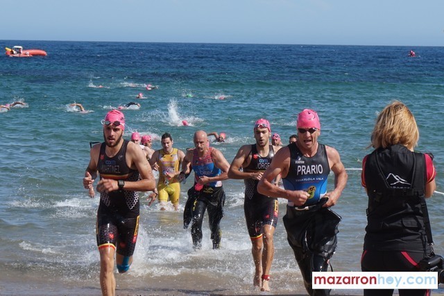 Cerca del millar de triatletas se darán cita en Puerto de Mazarrón el próximo sábado
