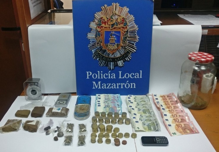Detenido un individuo por tráfico de drogas en Puerto de Mazarrón