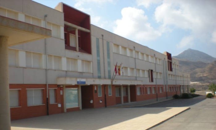 Nueve aislados en dos institutos en Mazarrón 