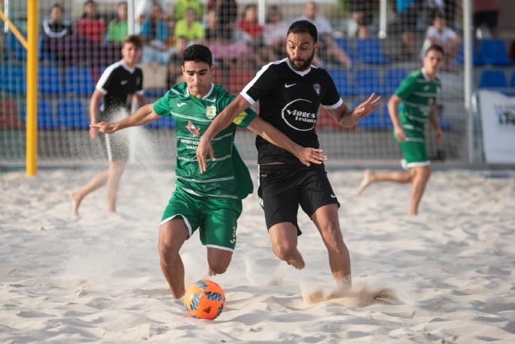 La Liga Nacional de Fútbol Playa estrenó el pasado fin de semana las nuevas instalaciones del Complejo Deportivo Municipal