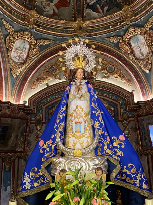 La Purísima Concepción ya luce su nuevo manto