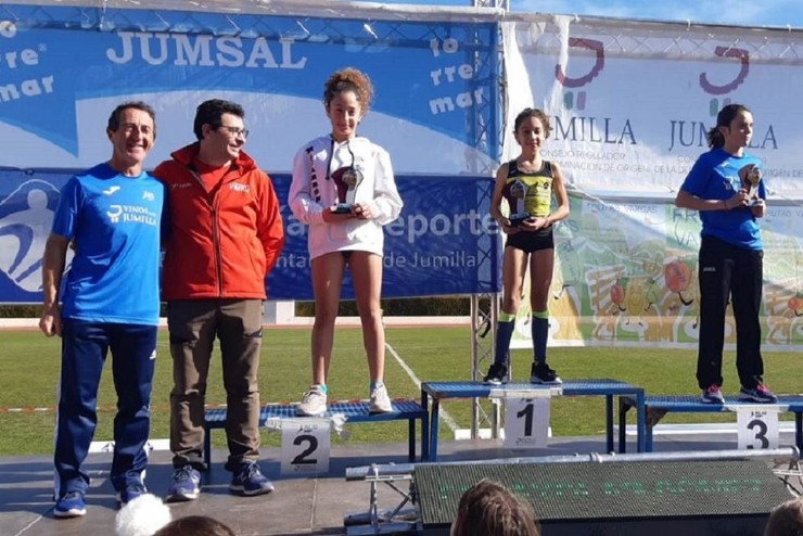 Cristina Dávila se asegura el segundo lugar en la Liga Regional de Campo a Través