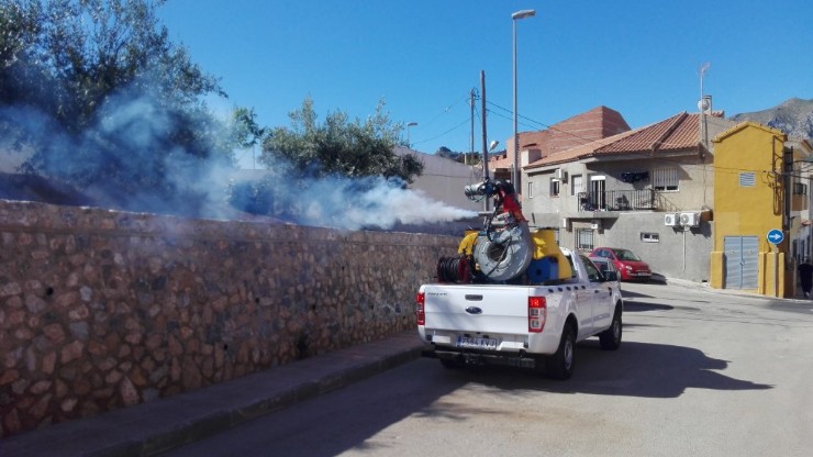 Fumigación contra los mosquitos en Mazarrón y Camposol