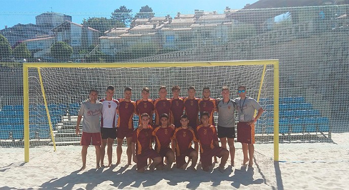 Las selección murciana juvenil debuta en el Nacional de fútbol playa con triunfo