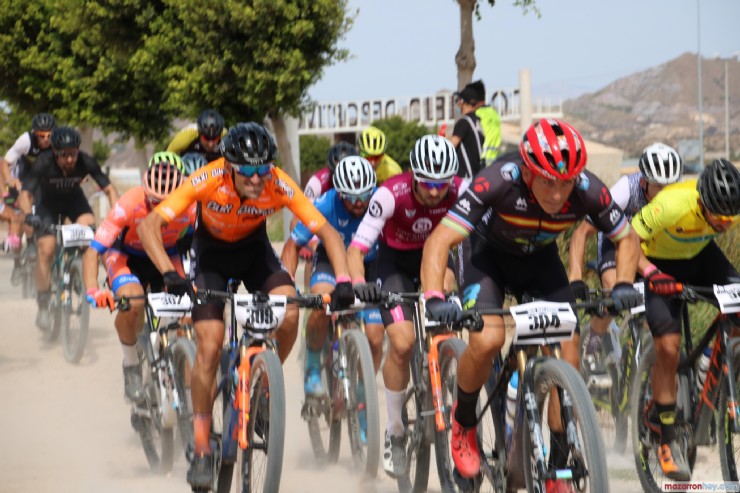 Mazarrón acogió la tercera y última prueba del circuito regional de ciclismo BTT