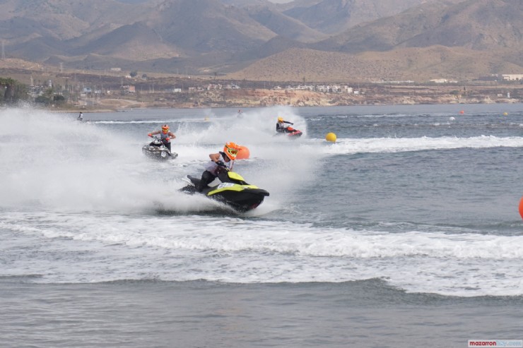 La Bahía de Mazarrón protagonista de la Copa del Rey de Motonáutica y Flysky