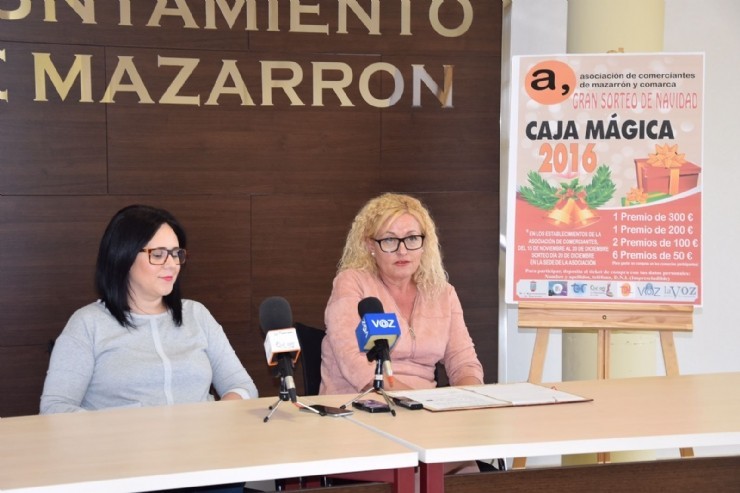 Nueva campaña de la 'Caja Mágica' para incentivar las compras en Mazarrón en las próximas fiestas.