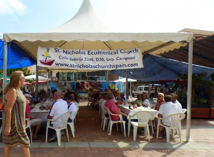 La Asociación Ecuménica de Camposol celebra su tradicional Fiesta de la Cerveza