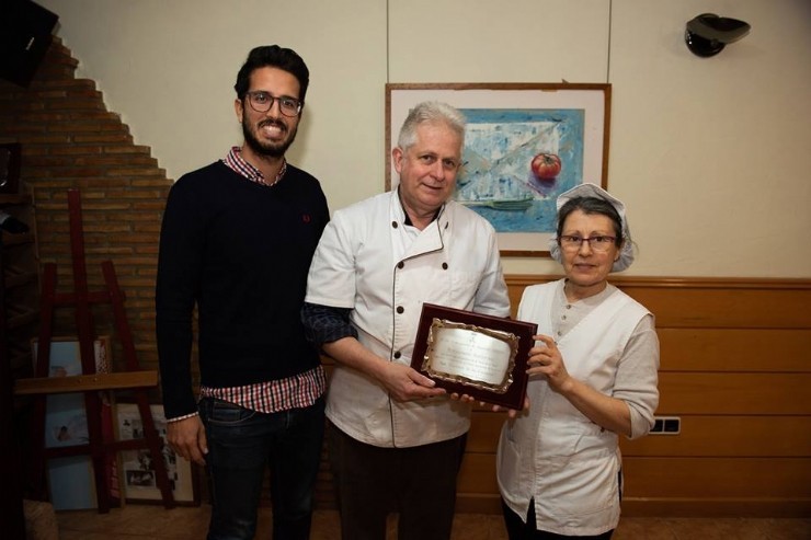 Restaurante Guillermo recibe el premio como ganador de la Ruta de la Tapa de las Fiestas Patronales