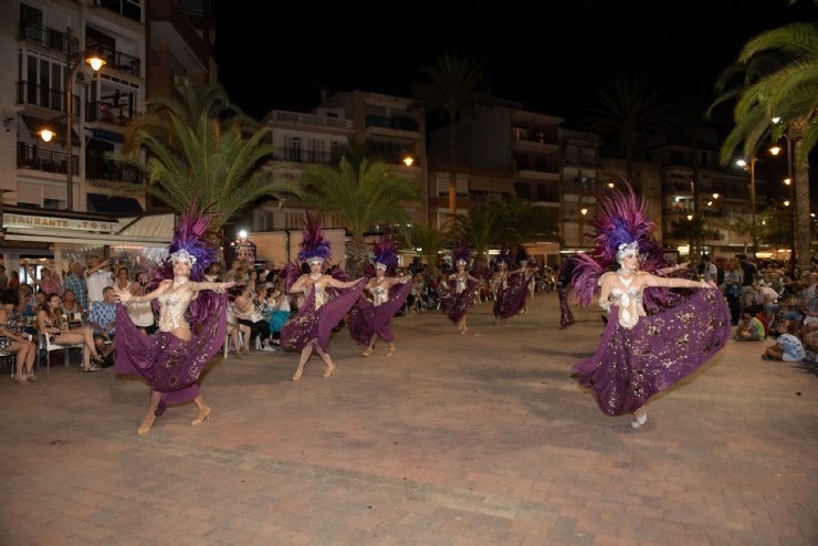 El Paseo Marítimo de Puerto de Mazarrón vivió el pasado sábado una nueva edición del Carnaval de Verano