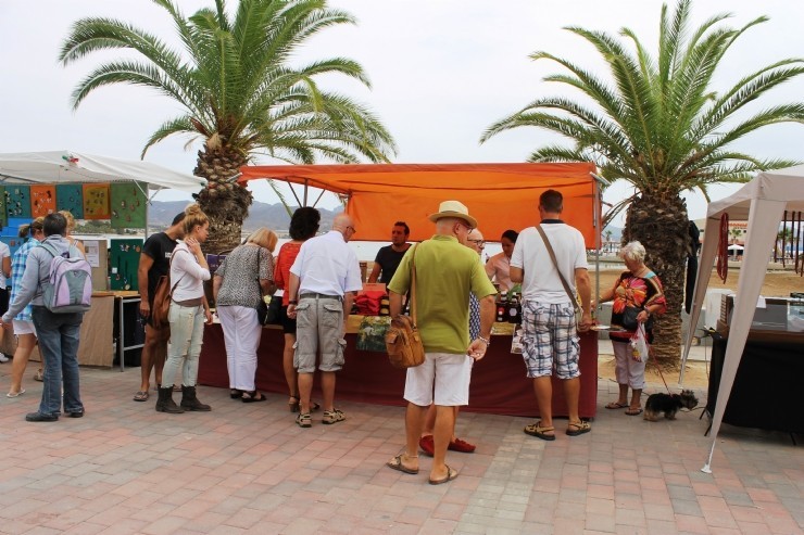 El mercado artesano vuelve a Puerto de Mazarrón este sábado 18 de noviembre