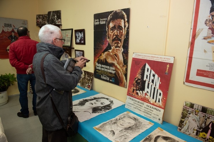 El Centro Social de Personas Mayores del Puerto acoge la exposición ‘El cine en Mazarrón’