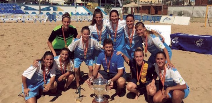 Pleno de victorias del Bala Azul femenino en Copa RFEF de clubes de fútbol playa