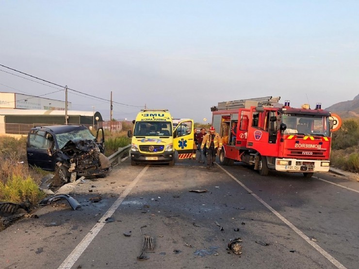 Dos heridos en un accidente de tráfico en Mazarrón