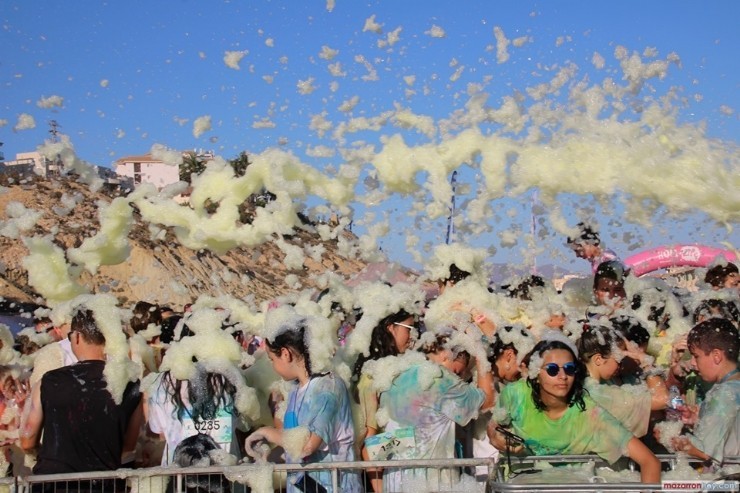 1800 personas disfrutaron de la Spume Run en Mazarrón