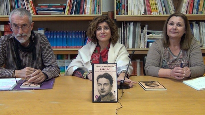 Isabel María Abellán presenta en Mazarrón “Isidro” la historia de un prisionero del campo de concentración de Albatera