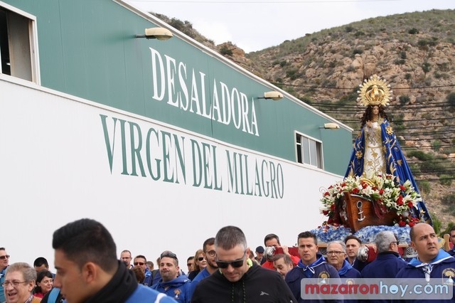 La Virgen del Milagro llega a su ermita arropada por miles de romeros