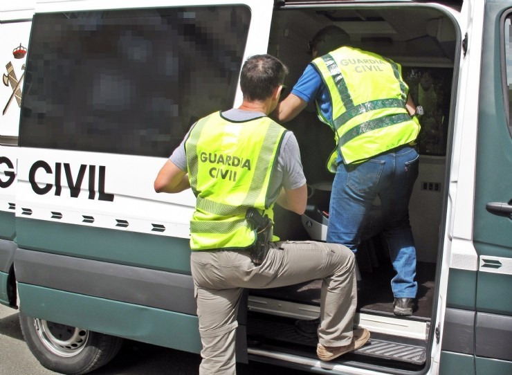 La Guardia Civil esclarece dos hechos delictivos cometidos en Mazarrón y Las Torres de Cotillas, desarticulando un grupo delictivo especializado en el robo de tabaco.