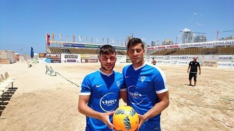 Chiky Ardil y y Tomás López, en la fase final de Israel de Fútbol Playa.