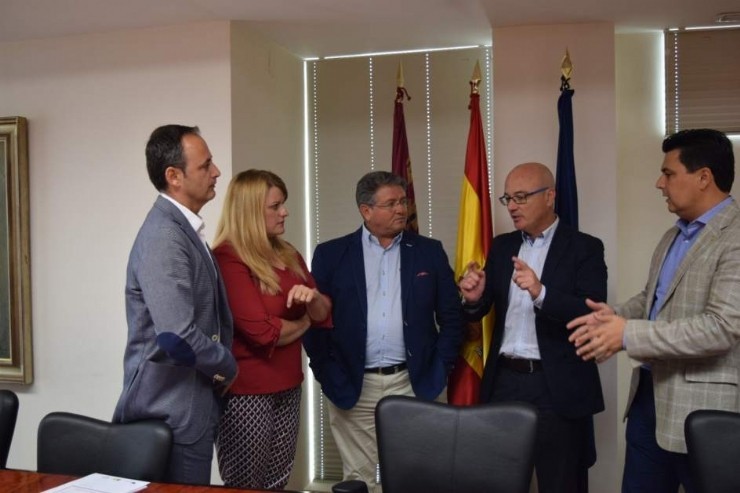Los ayuntamientos de Los Alcázares, Mazarrón y San Javier invertirán cuatro millones de euros para reducir su consumo de energía 