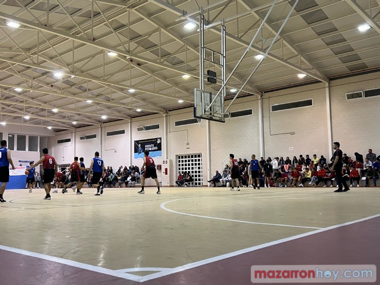 El CD Puerto de Mazarrón logra el triunfo en el 'derbi' de baloncesto