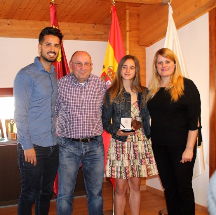 Reconocimiento municipal a Miriam Sánchez y Mayte Vera por sus  logros deportivos conseguidos