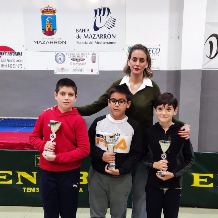 Fernando Cifuentes, Juan Antonio López y Álvaro Andreo en lo más alto de la fase local de ajedrez