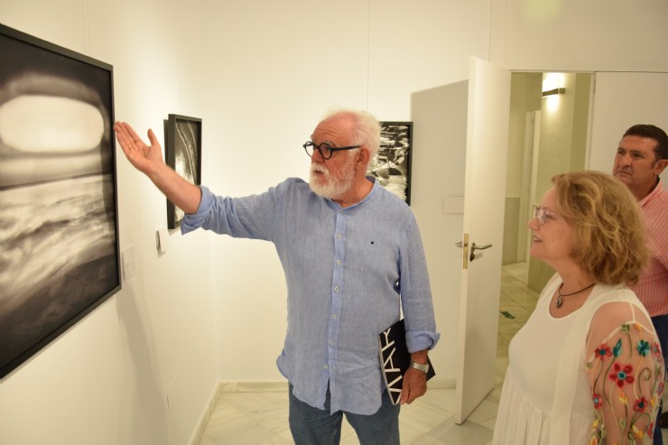 Casas Consistoriales acoge la exposición 'Mar // Silencios y enigma' de José Carlos Ñíguez