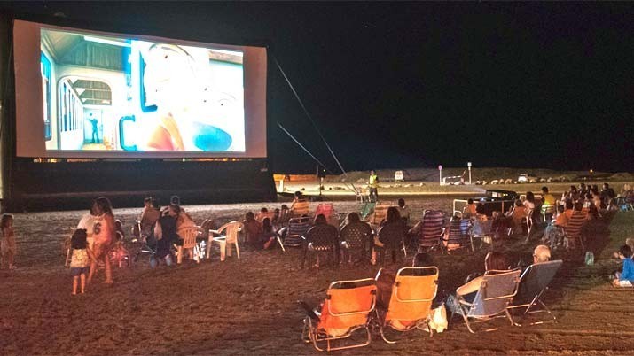 Aplazado el cine de verano de la Playa de la Isla