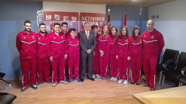Dos mazarroneros en la selección murciana de tenis de mesa en los campeonatos de España de la Juventud.