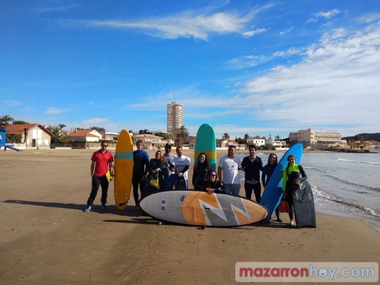 La Playa de Bahía acoge el tercer Curso Nacional de Entrenador de Surf