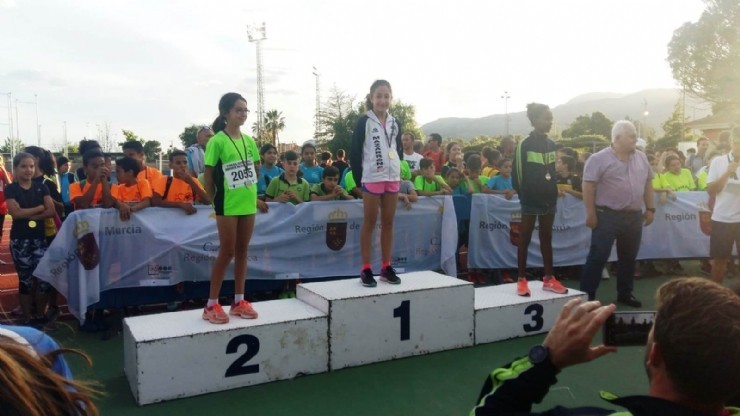 Cristina Dávila y Dolores Moreno se proclamaron campeonas en las Jornadas Regionales de Atletismo