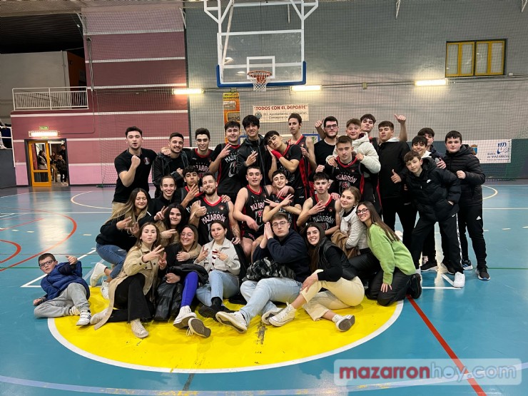El Bahía de Mazarrón Basket logra una remontada épica para ganar el 'derbi' de baloncesto