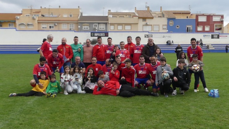 El Mazarrón FC gana el derbi de veteranos 