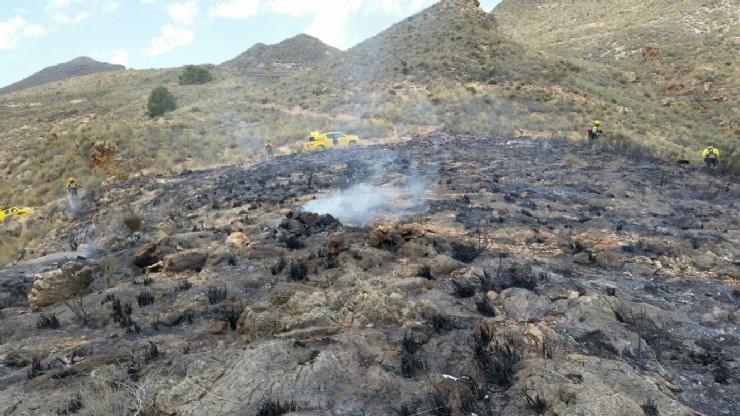Efectivos del Infomur salen a un incendio en Cañada de Egea, Mazarrón