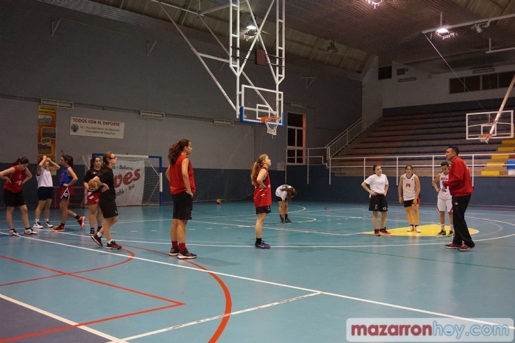 Celia Quiñonero, nueva convocatoria con la selección murciana femenina cadete de baloncesto