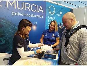 La Costa Cálida presenta sus fondos marinos en la feria ‘More Aqua Show’ de Madrid