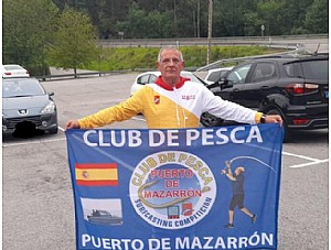 Tomás Mario Cerro, del Club de Pesca Puerto de Mazarrón, medalla de oro por selecciones en el nacional Mar-costa