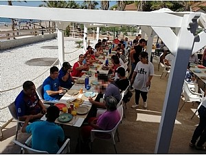 Usuarios del Centro de día de Personas con Discapacidad Intelectual disfrutaron de una invitación a una comida en el restaurante 