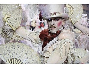 Salsalá gana el primer premio del desfile de carnaval con un nivel muy alto