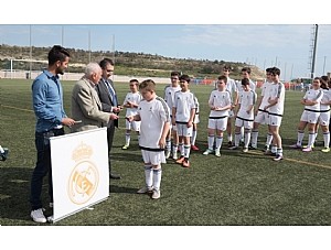 La escuela de fútbol de la fundación Real Madrid inicia su formación con la participación de 72 niños