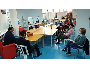 Reunión entre la asociación ‘Inserta Empleo’ y agentes que trabajan con jóvenes y personas con capacidades diversas en Mazarrón