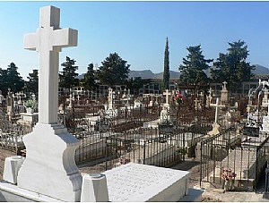 Los cementerios de Mazarrón y Puerto abrirán la próxima semana