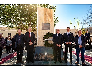 Mazarrón honra su memoria con la inauguración del Monumento a los Mineros