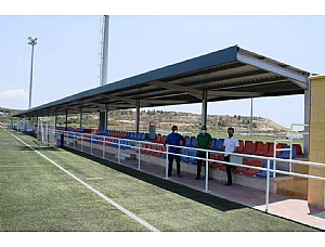 Nueva pérgola para las gradas de los campos de fútbol del Complejo Deportivo