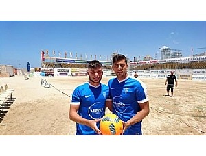 Chiky Ardil y y Tomás López, en la fase final de Israel de Fútbol Playa.